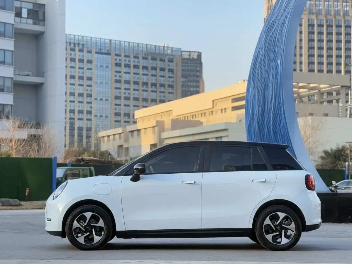 2023 JAC EV YiWei 3 BEV 41KWH,autocango,china used car exporter,china ev exporter,chinese used car exporter,chinese used ev exporter