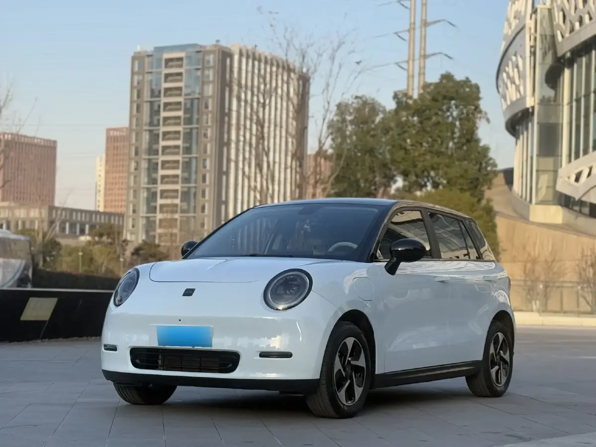 2023 JAC EV YiWei 3 BEV 41KWH