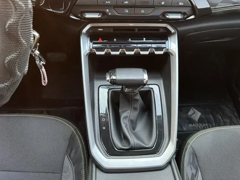 2020 BaoJun RS-3 1.5L 99HP L4 CVT,autocango,china used car exporter,china ev exporter,chinese used car exporter,chinese used ev exporter