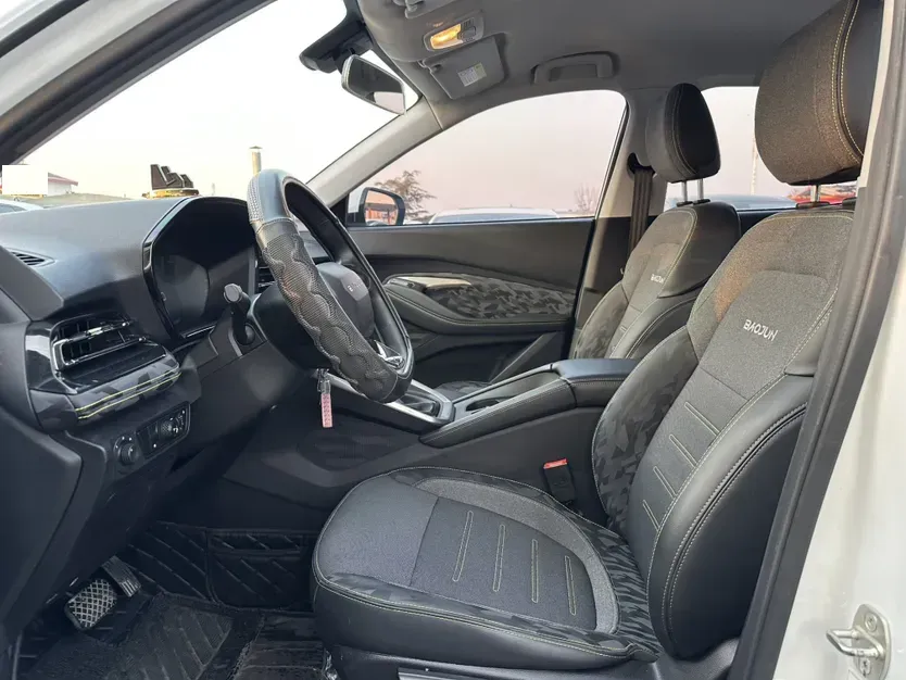 2020 BaoJun RS-3 1.5L 99HP L4 CVT,autocango,china used car exporter,china ev exporter,chinese used car exporter,chinese used ev exporter