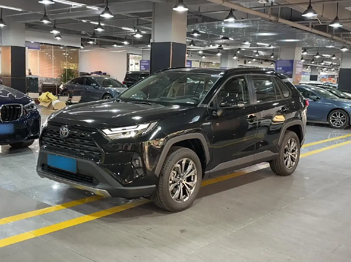 2024 Toyota RAV4 2.5L 178HP L4 E-CVT Hybrid