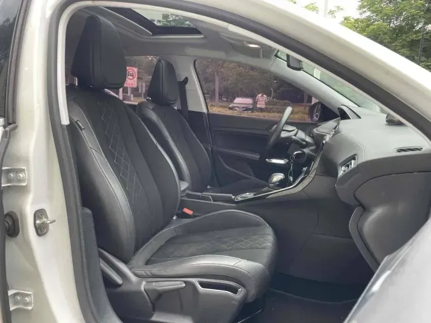 2016 Peugeot 308 1.6L 117HP L4 6AT,autocango,china used car exporter,china ev exporter,chinese used car exporter,chinese used ev exporter