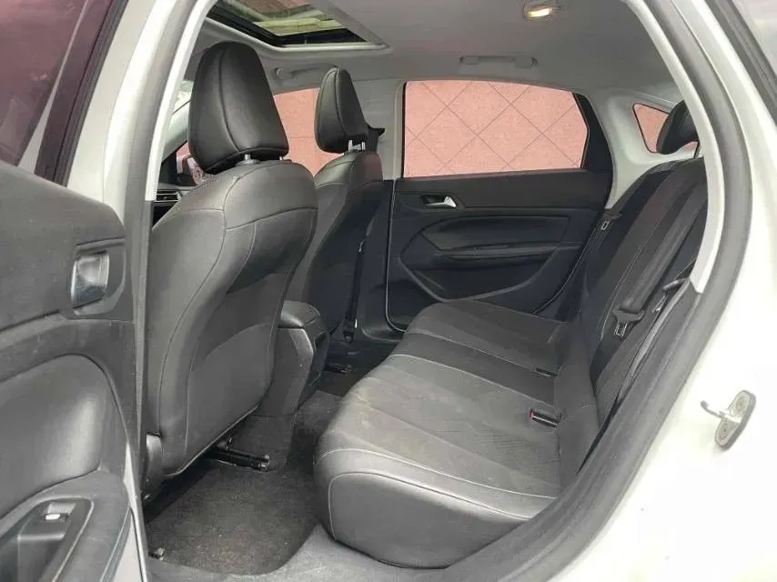 2016 Peugeot 308 1.6L 117HP L4 6AT,autocango,china used car exporter,china ev exporter,chinese used car exporter,chinese used ev exporter