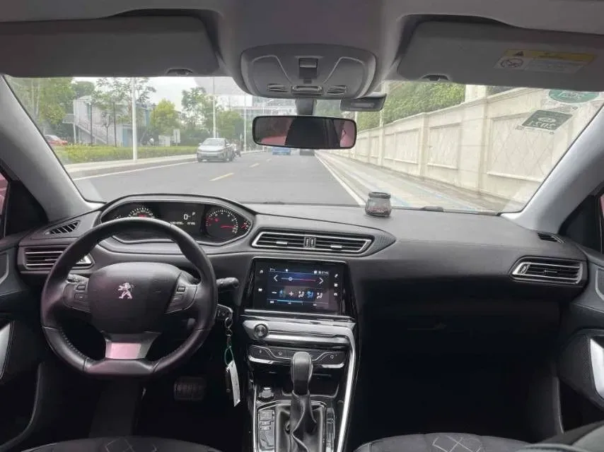 2016 Peugeot 308 1.6L 117HP L4 6AT,autocango,china used car exporter,china ev exporter,chinese used car exporter,chinese used ev exporter