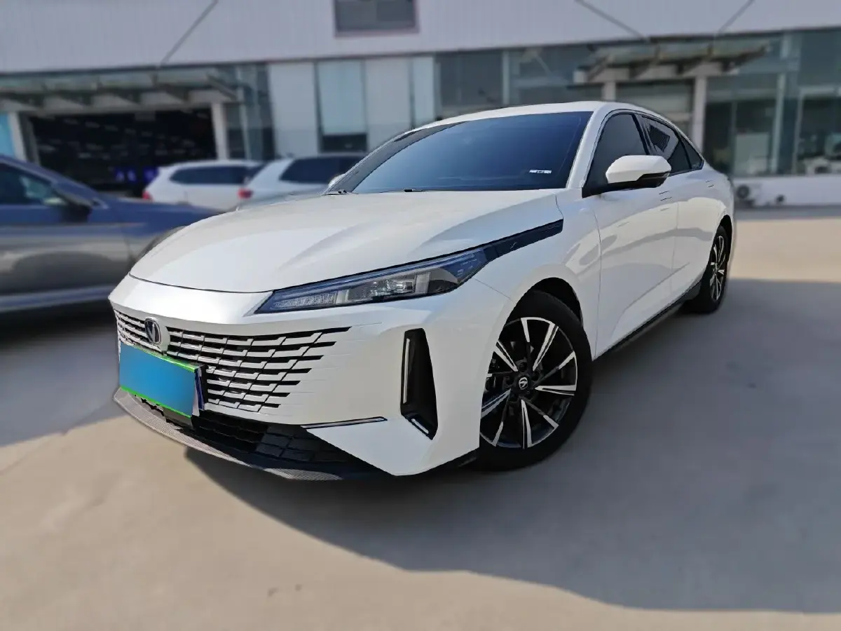 2023 ChangAn Lamore 1.5T 170HP L4 7DCT
