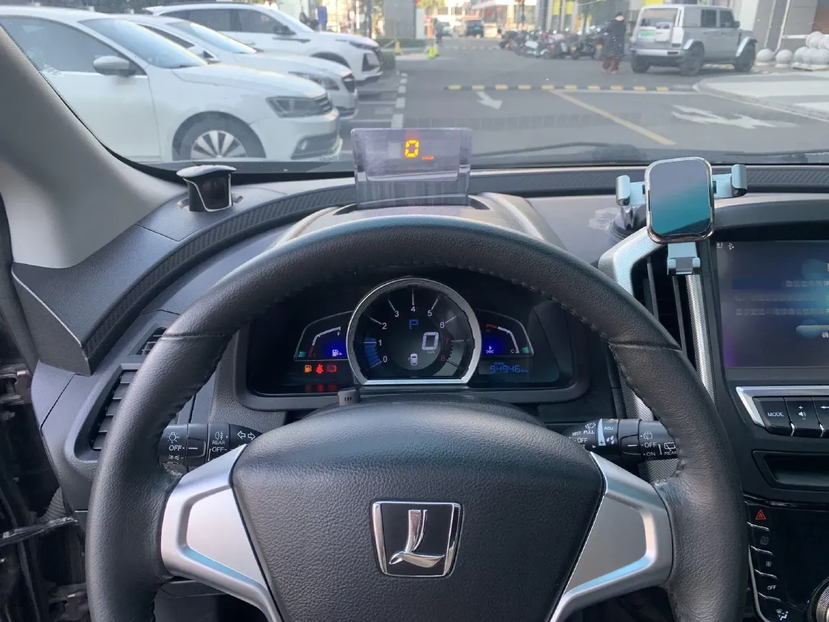 2015 Luxgen 6 SUV 1.8T 180HP L4 6AT,autocango,china used car exporter,china ev exporter,chinese used car exporter,chinese used ev exporter