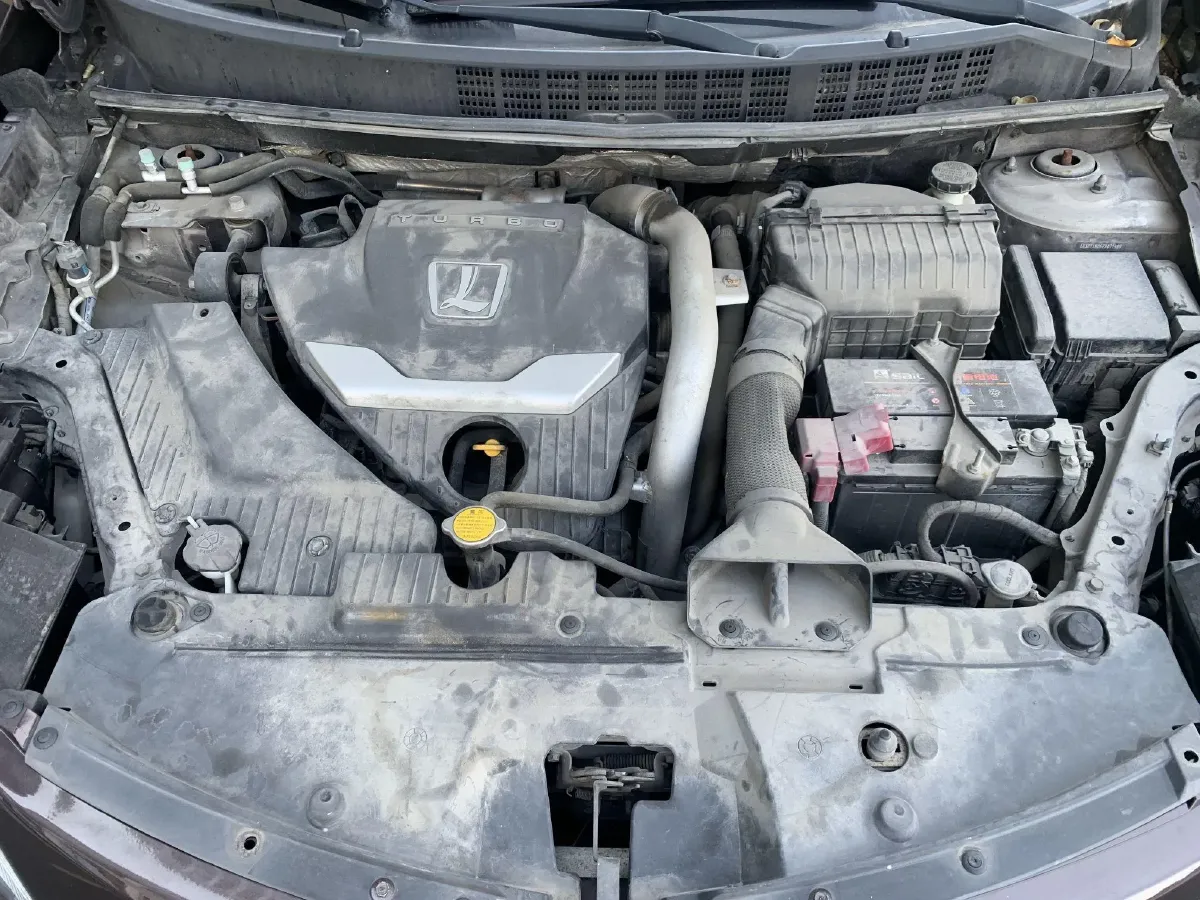 2015 Luxgen 6 SUV 1.8T 180HP L4 6AT,autocango,china used car exporter,china ev exporter,chinese used car exporter,chinese used ev exporter