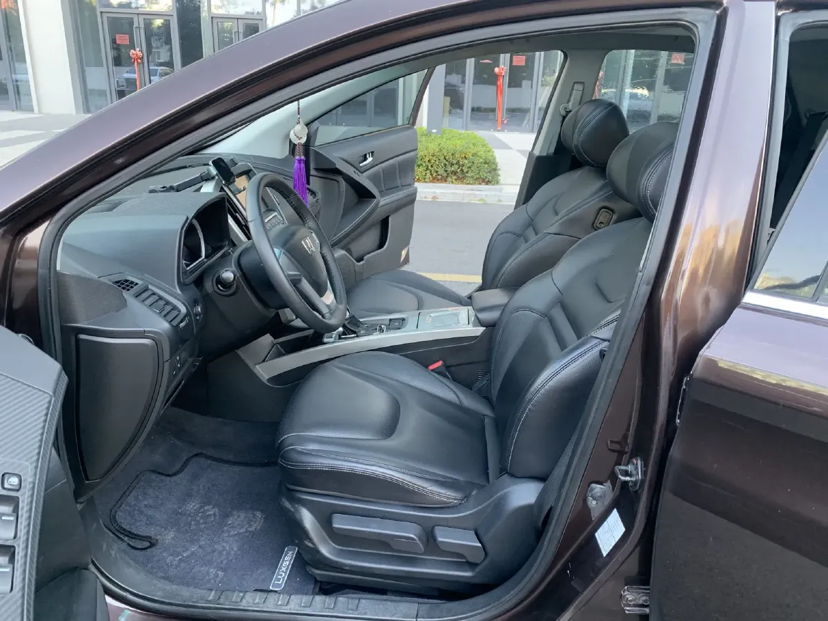 2015 Luxgen 6 SUV 1.8T 180HP L4 6AT,autocango,china used car exporter,china ev exporter,chinese used car exporter,chinese used ev exporter