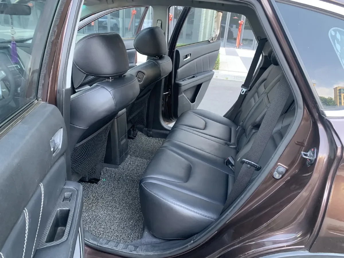 2015 Luxgen 6 SUV 1.8T 180HP L4 6AT,autocango,china used car exporter,china ev exporter,chinese used car exporter,chinese used ev exporter