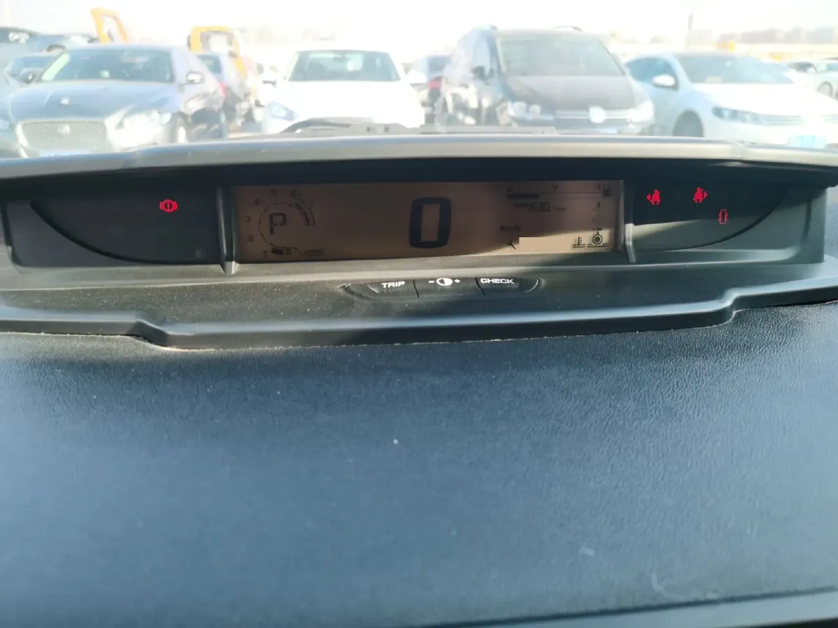 2013 Citroen C-Quatre 1.6L 117HP L4 4AT,autocango,china used car exporter,china ev exporter,chinese used car exporter,chinese used ev exporter