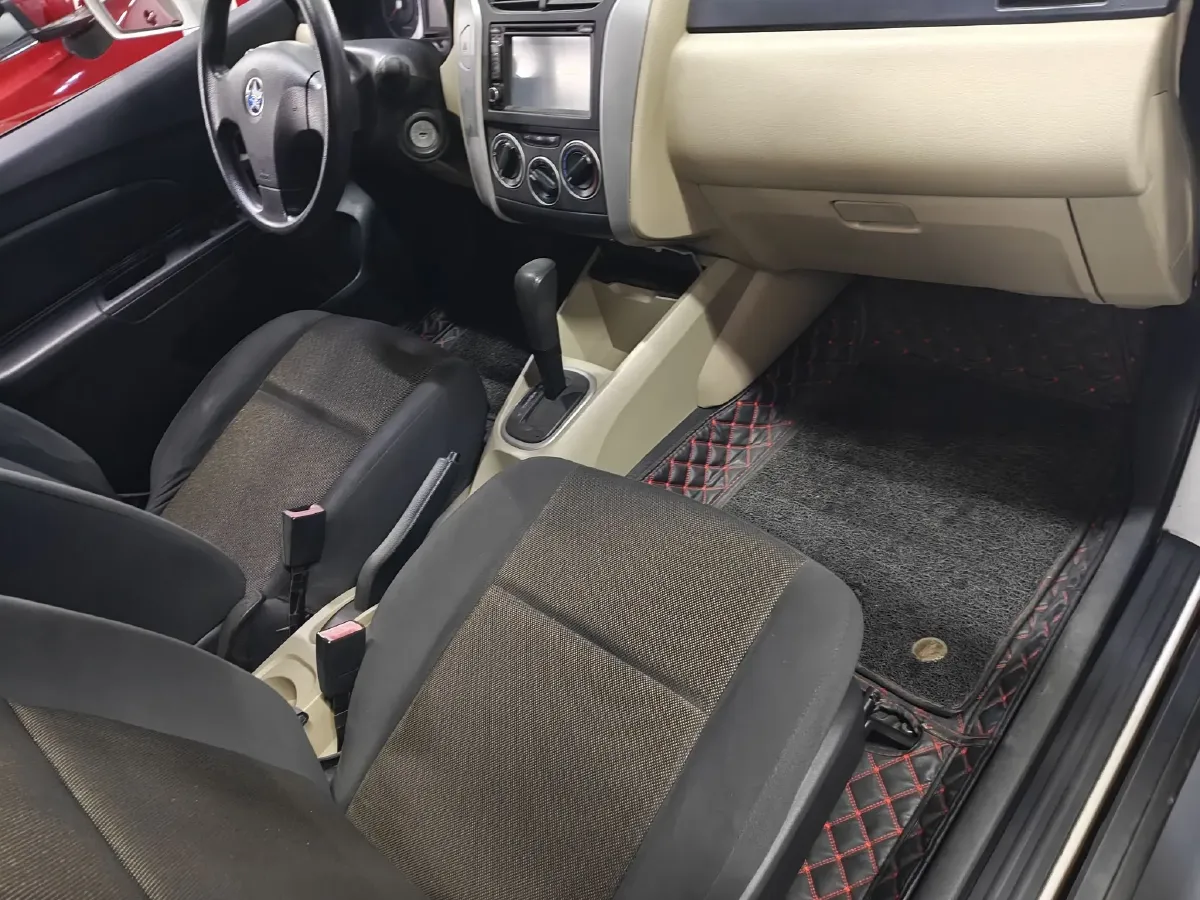 2013 Venucia R50 1.6L 117HP L4 4AT,autocango,china used car exporter,china ev exporter,chinese used car exporter,chinese used ev exporter