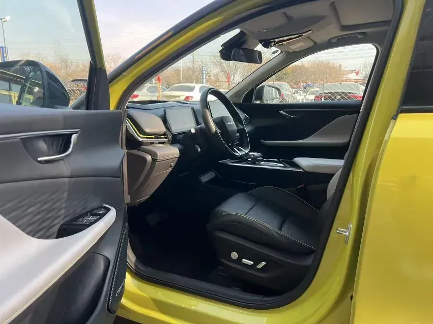 2022 BeiJing Auto Rubik 1.5T 188HP L4 7DCT,autocango,china used car exporter,china ev exporter,chinese used car exporter,chinese used ev exporter