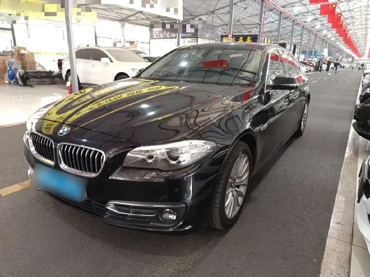 2017 BMW 5 Series 2.0T 218HP L4 8AT