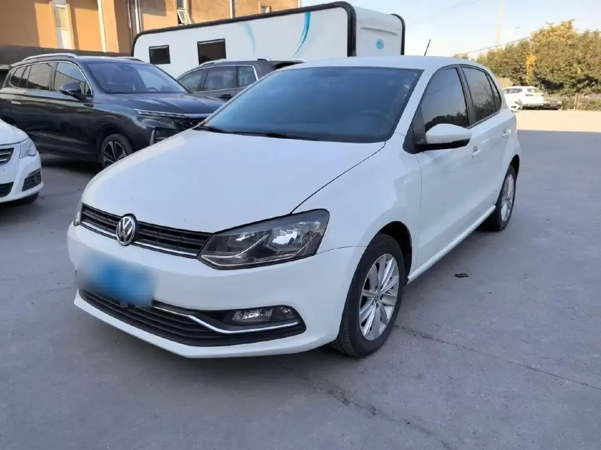 2014 Volkswagen Polo 1.6L 110HP L4 6AT