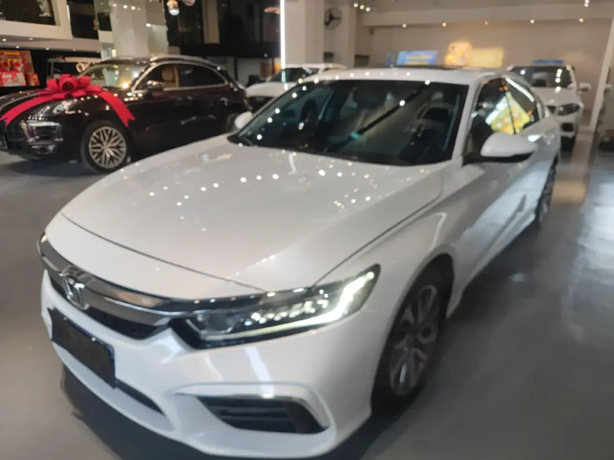 2019 Honda Inspire 1.5T 194HP L4 CVT