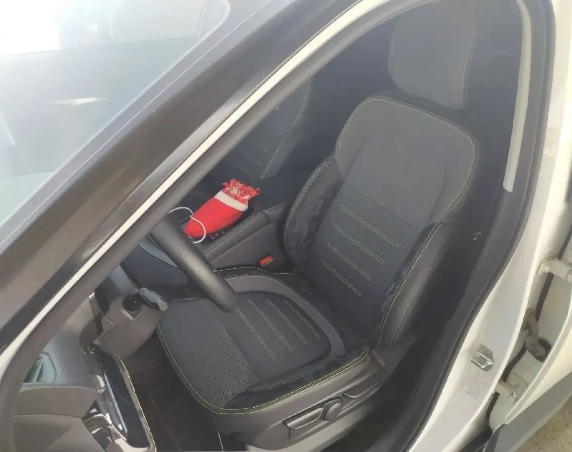 2020 BaoJun RS-3 1.5L 99HP L4 CVT,autocango,china used car exporter,china ev exporter,chinese used car exporter,chinese used ev exporter