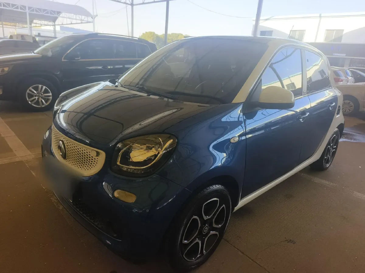2018 Smart smart forfour 0.9T 90HP L3 6DCT,autocango,china used car exporter,china ev exporter,chinese used car exporter,chinese used ev exporter