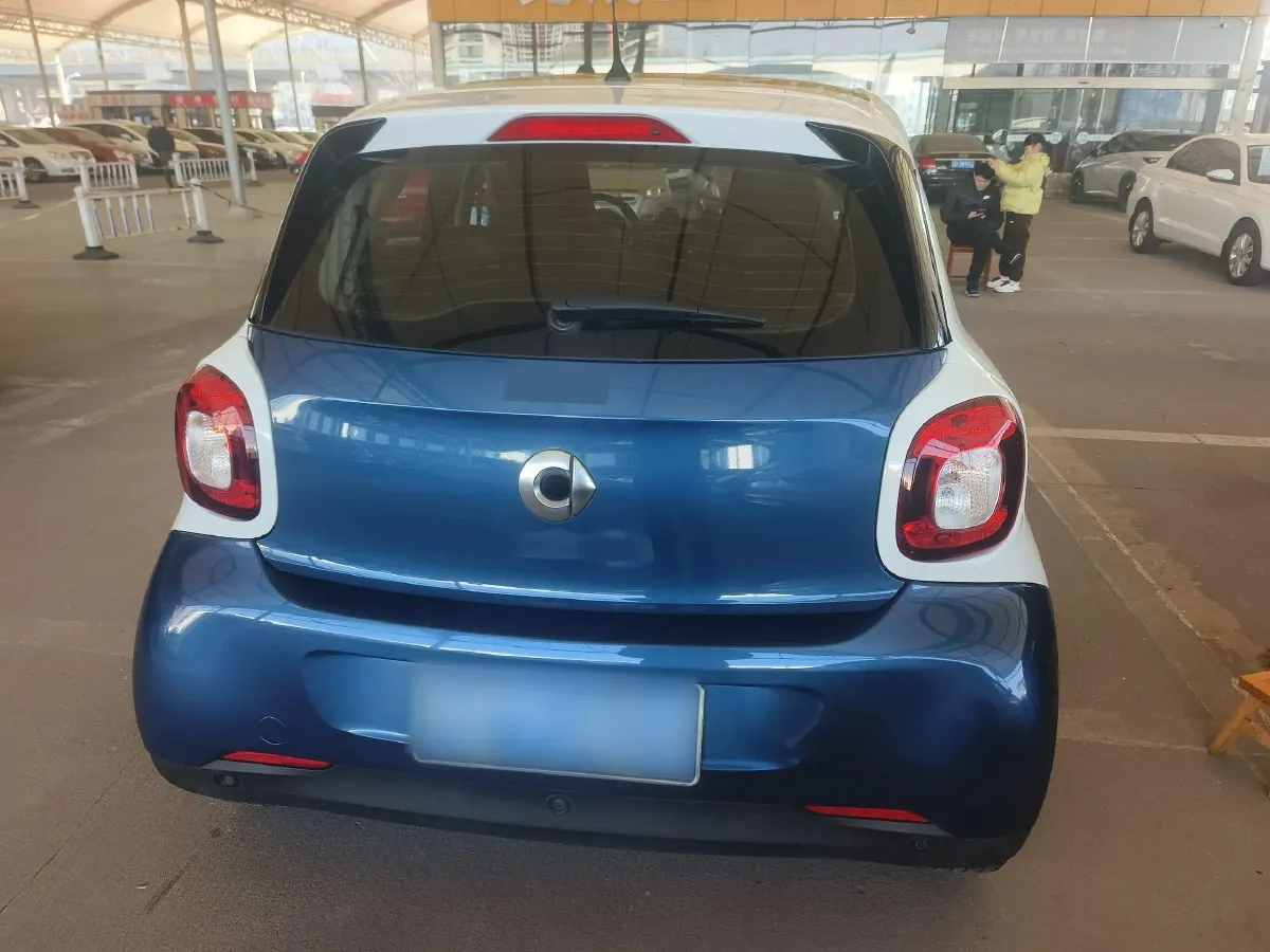 2018 Smart smart forfour 0.9T 90HP L3 6DCT,autocango,china used car exporter,china ev exporter,chinese used car exporter,chinese used ev exporter
