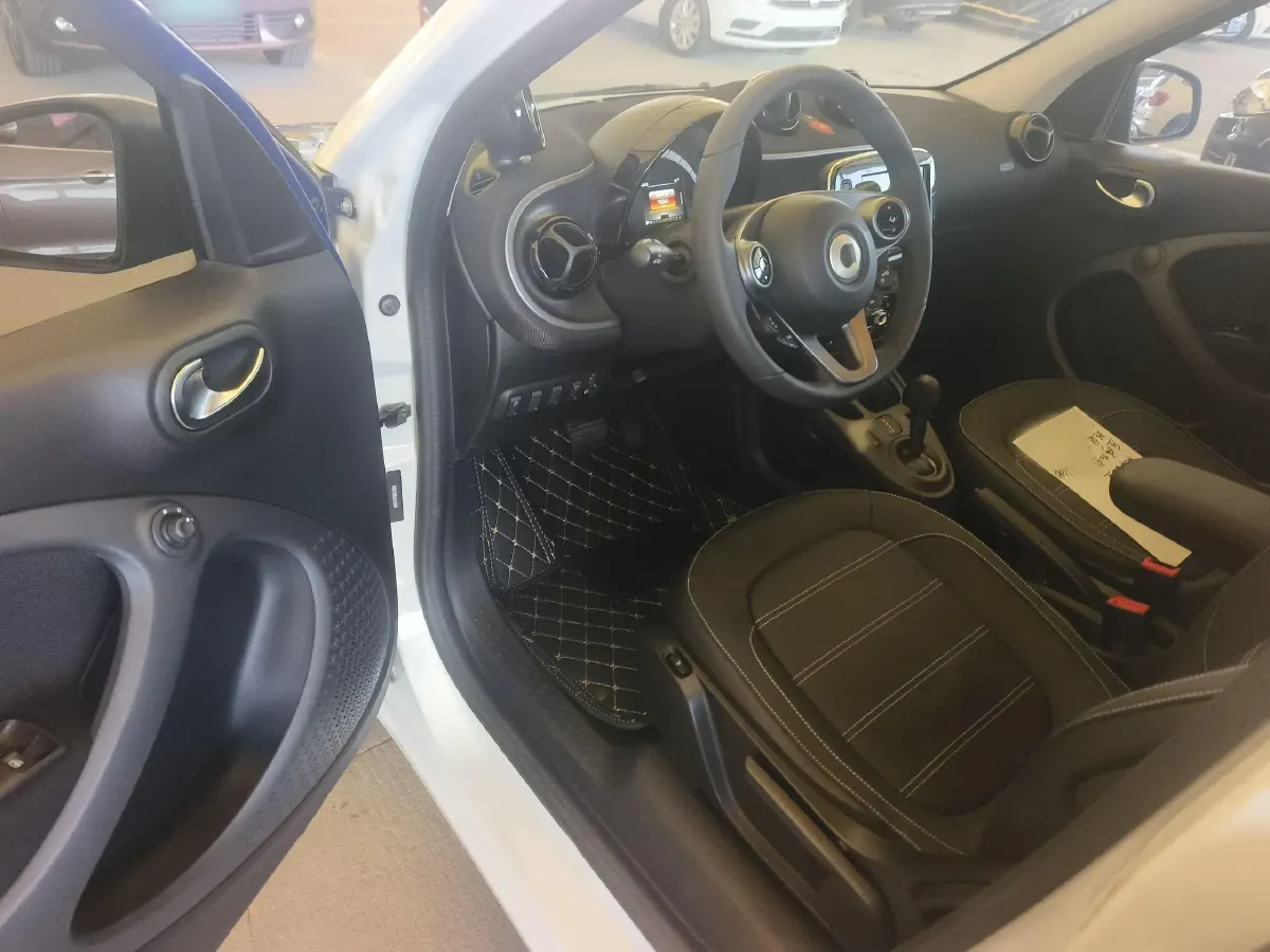 2018 Smart smart forfour 0.9T 90HP L3 6DCT,autocango,china used car exporter,china ev exporter,chinese used car exporter,chinese used ev exporter