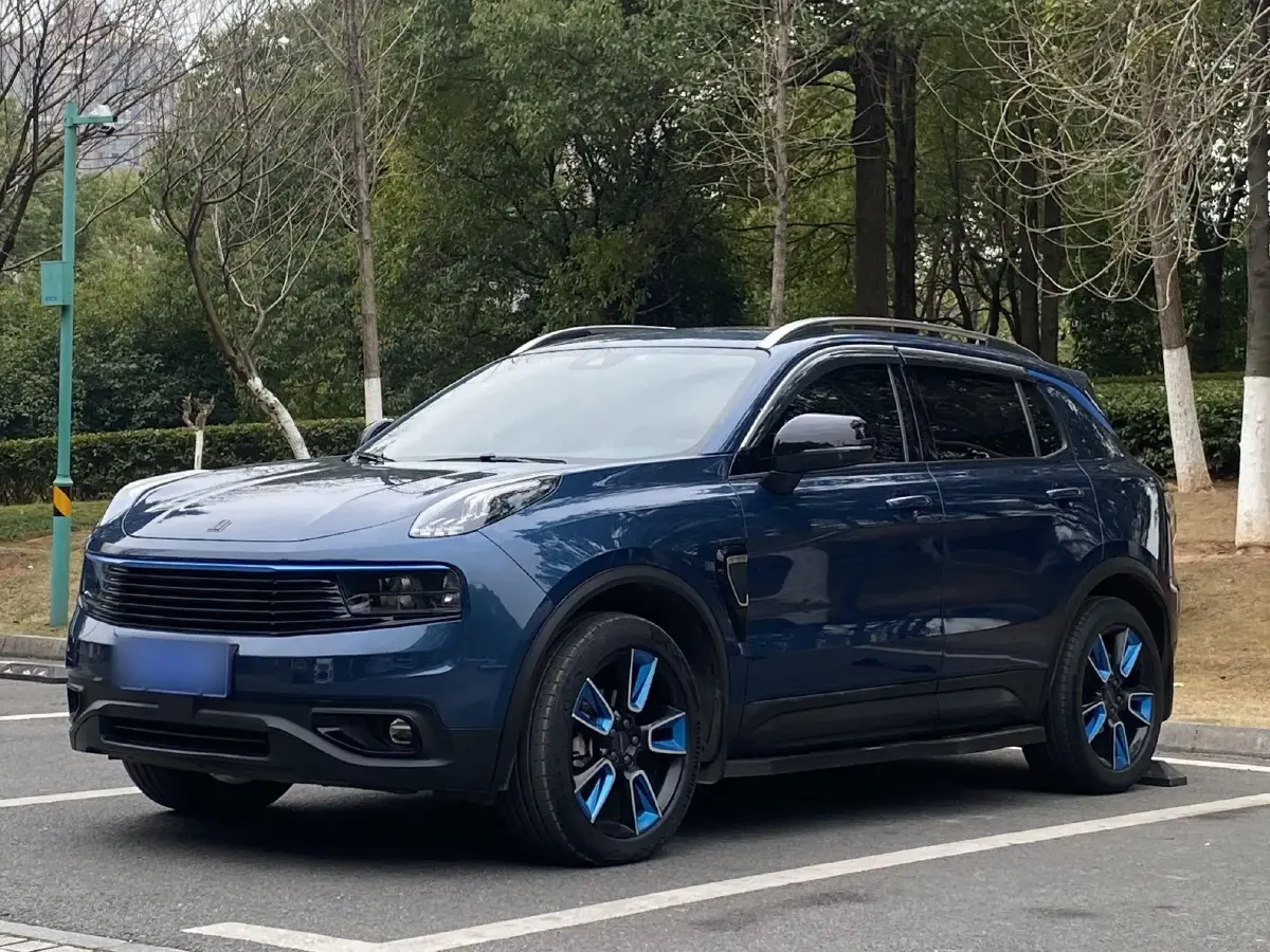 2017 LYNK&CO 01 2.0T 190HP L4 6AT