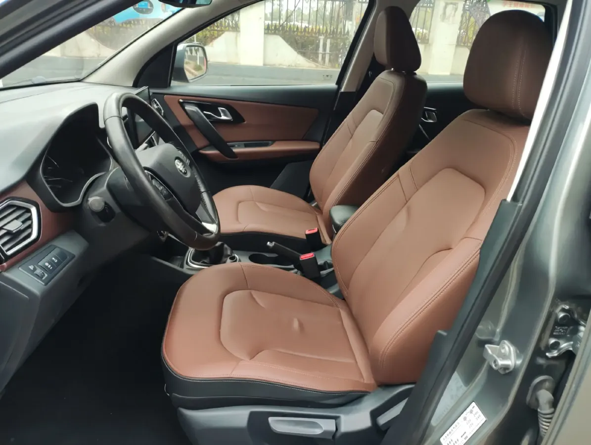 2016 FAW Senia R7 1.6L 116HP L4 5MT,autocango,china used car exporter,china ev exporter,chinese used car exporter,chinese used ev exporter