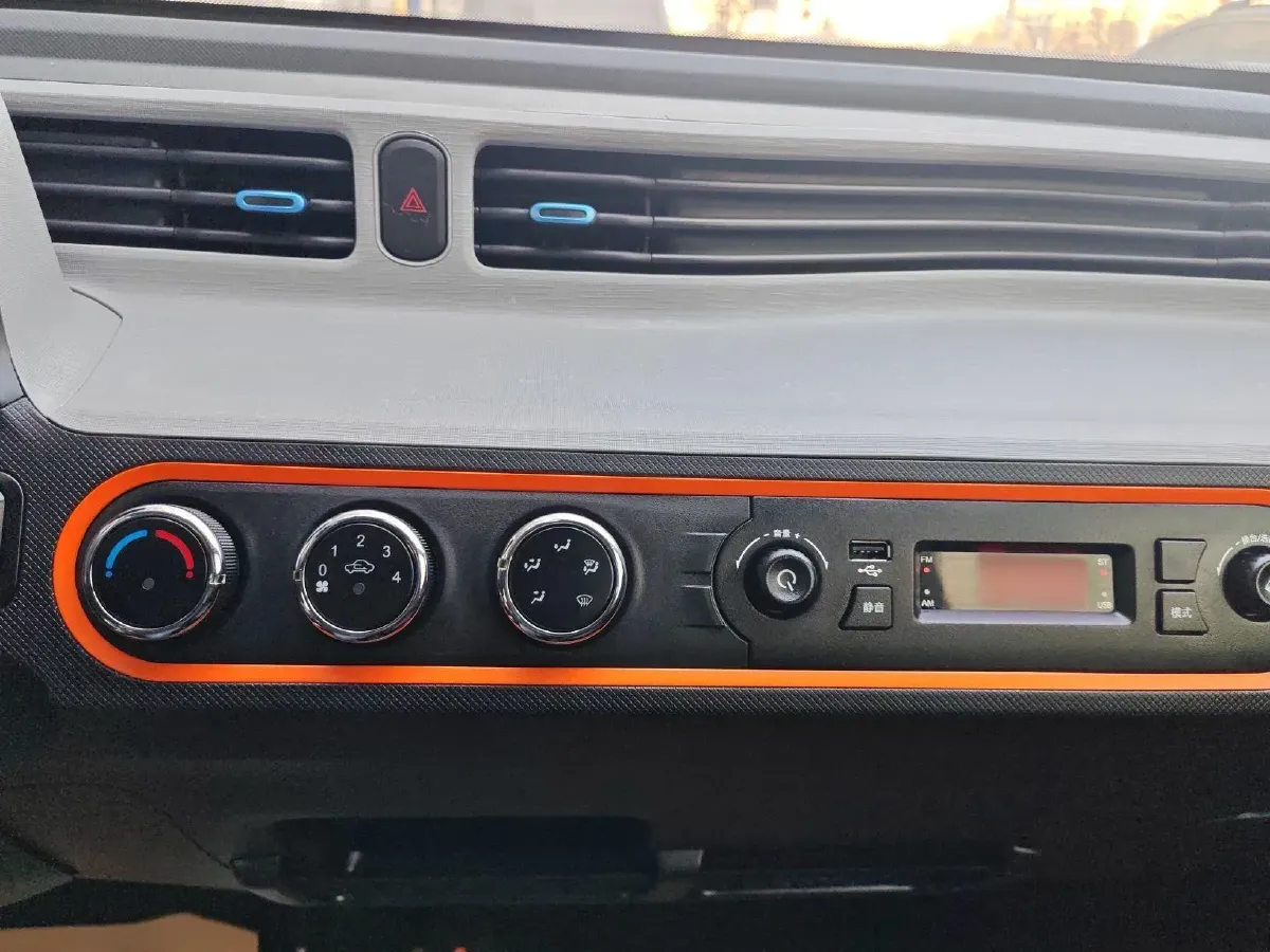 2022 WuLing HongGuang MINI EV BEV 9.3KWH,autocango,china used car exporter,china ev exporter,chinese used car exporter,chinese used ev exporter