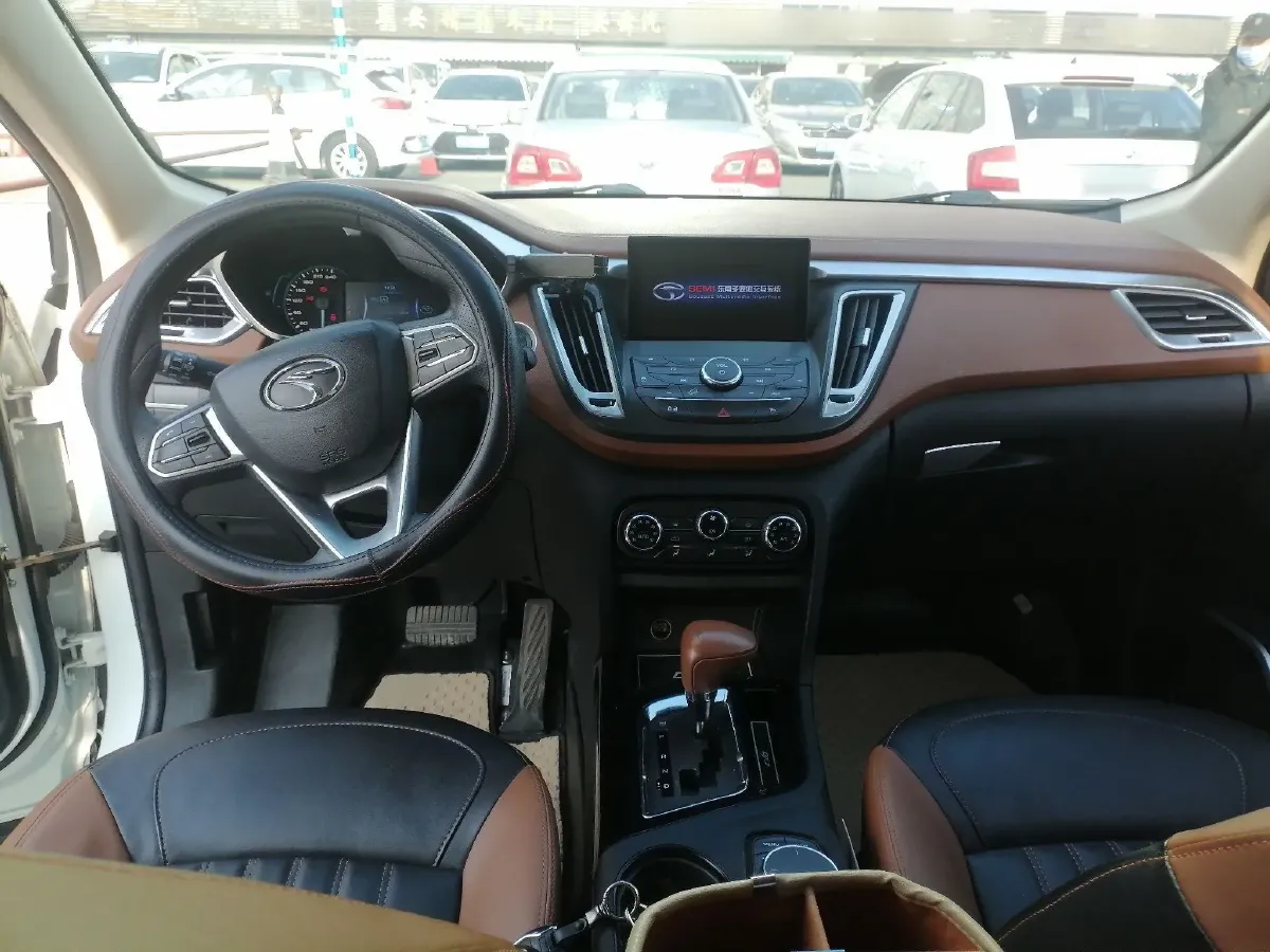 2015 Soueast DX7 1.5T 156HP L4 5AT,autocango,china used car exporter,china ev exporter,chinese used car exporter,chinese used ev exporter