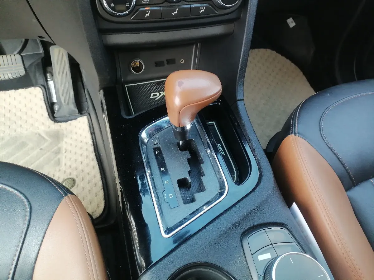 2015 Soueast DX7 1.5T 156HP L4 5AT,autocango,china used car exporter,china ev exporter,chinese used car exporter,chinese used ev exporter