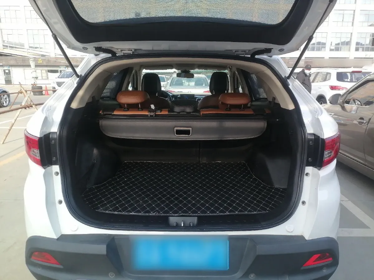 2015 Soueast DX7 1.5T 156HP L4 5AT,autocango,china used car exporter,china ev exporter,chinese used car exporter,chinese used ev exporter