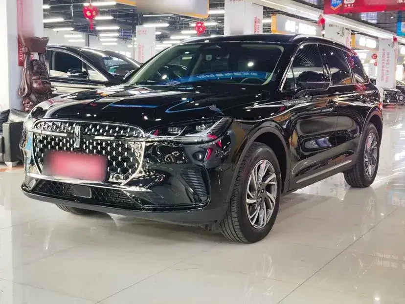 2023 Lincoln Corsair 2.0T 261HP L4 8AT