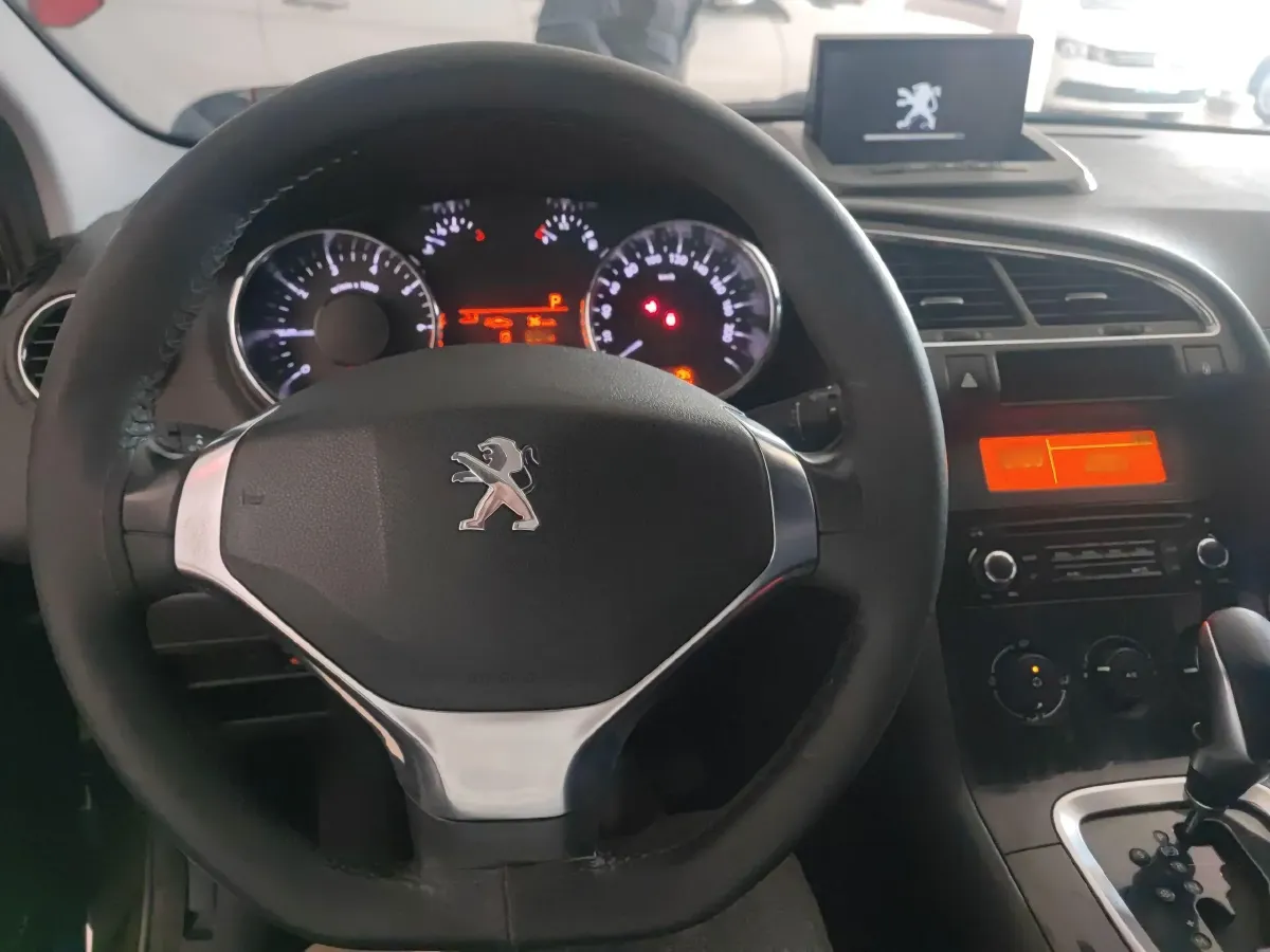 2015 Peugeot 3008 1.6T 167HP L4 6AT,autocango,china used car exporter,china ev exporter,chinese used car exporter,chinese used ev exporter