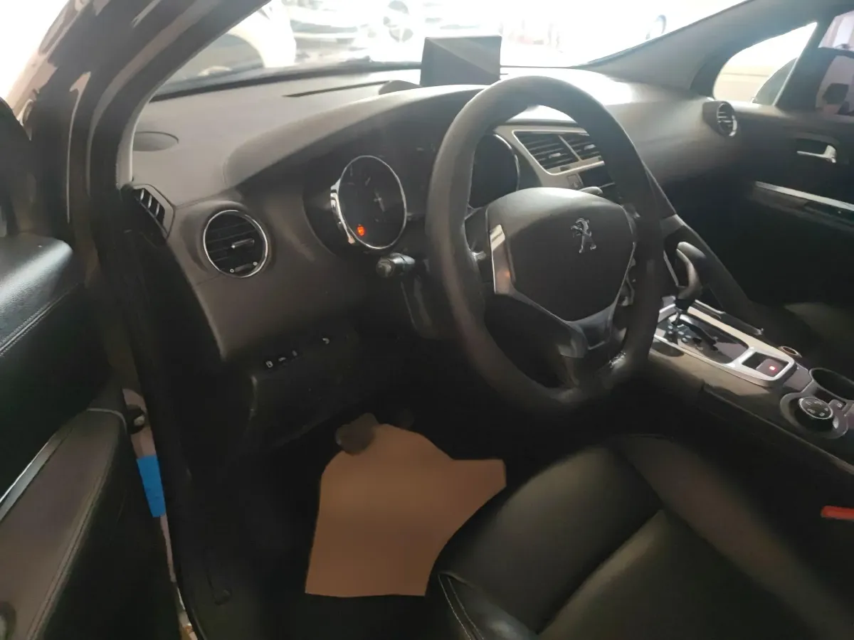 2015 Peugeot 3008 1.6T 167HP L4 6AT,autocango,china used car exporter,china ev exporter,chinese used car exporter,chinese used ev exporter