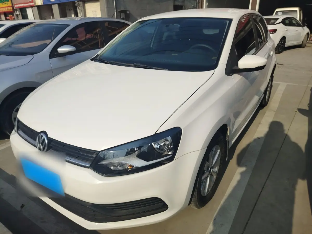 2016 Volkswagen Polo 1.4L 90HP L4 6AT