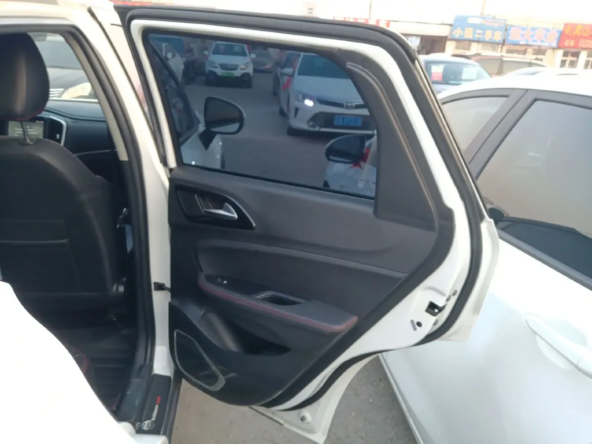 2017 Brilliance Auto V3 1.5L 112HP L4 5MT,autocango,china used car exporter,china ev exporter,chinese used car exporter,chinese used ev exporter