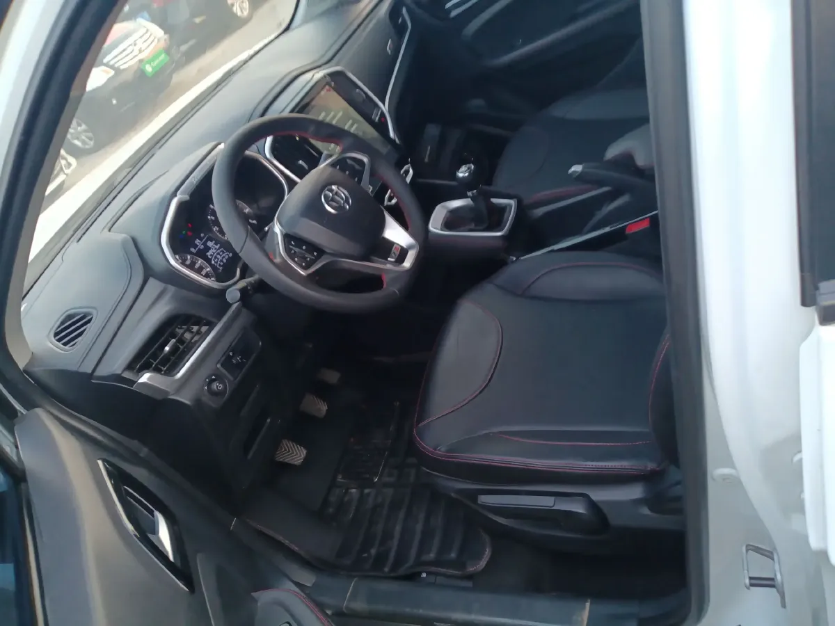 2017 Brilliance Auto V3 1.5L 112HP L4 5MT,autocango,china used car exporter,china ev exporter,chinese used car exporter,chinese used ev exporter