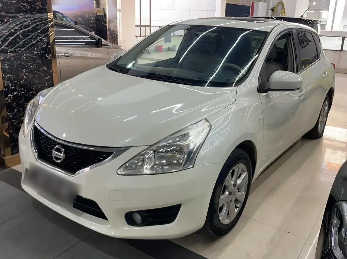 2011 Nissan Tiida 1.6L 126HP L4 CVT