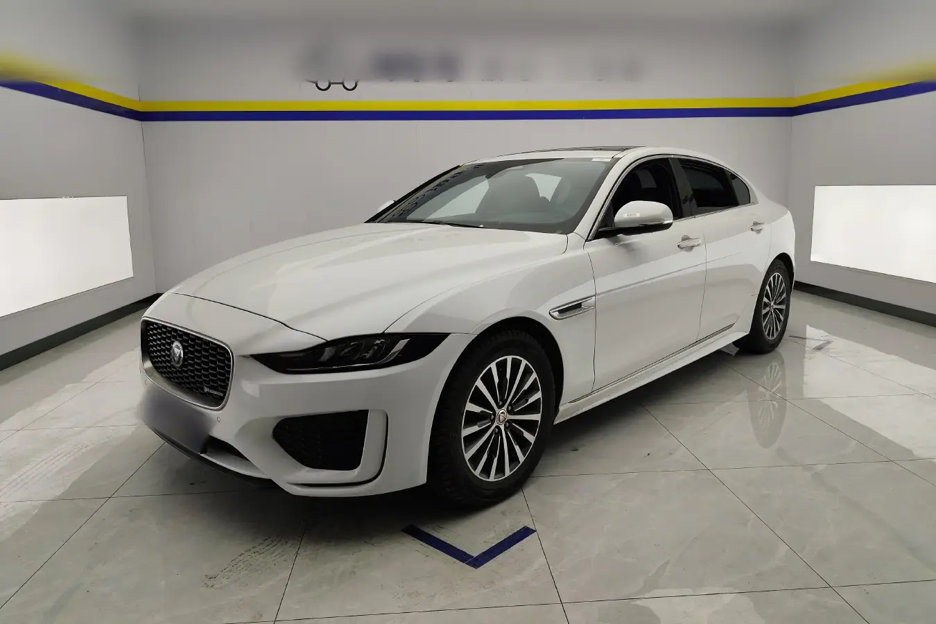 2021 Jaguar XEL 2.0T 200HP L4 8AT