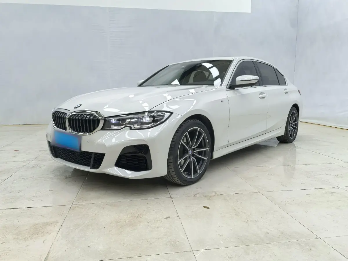 2022 BMW 3 Series 2.0T 156HP L4 8AT