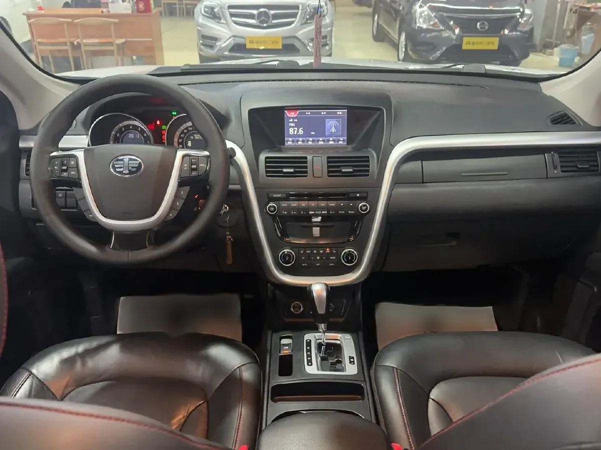 2013 Bestune X80 2.0L 147HP L4 6AT,autocango,china used car exporter,china ev exporter,chinese used car exporter,chinese used ev exporter