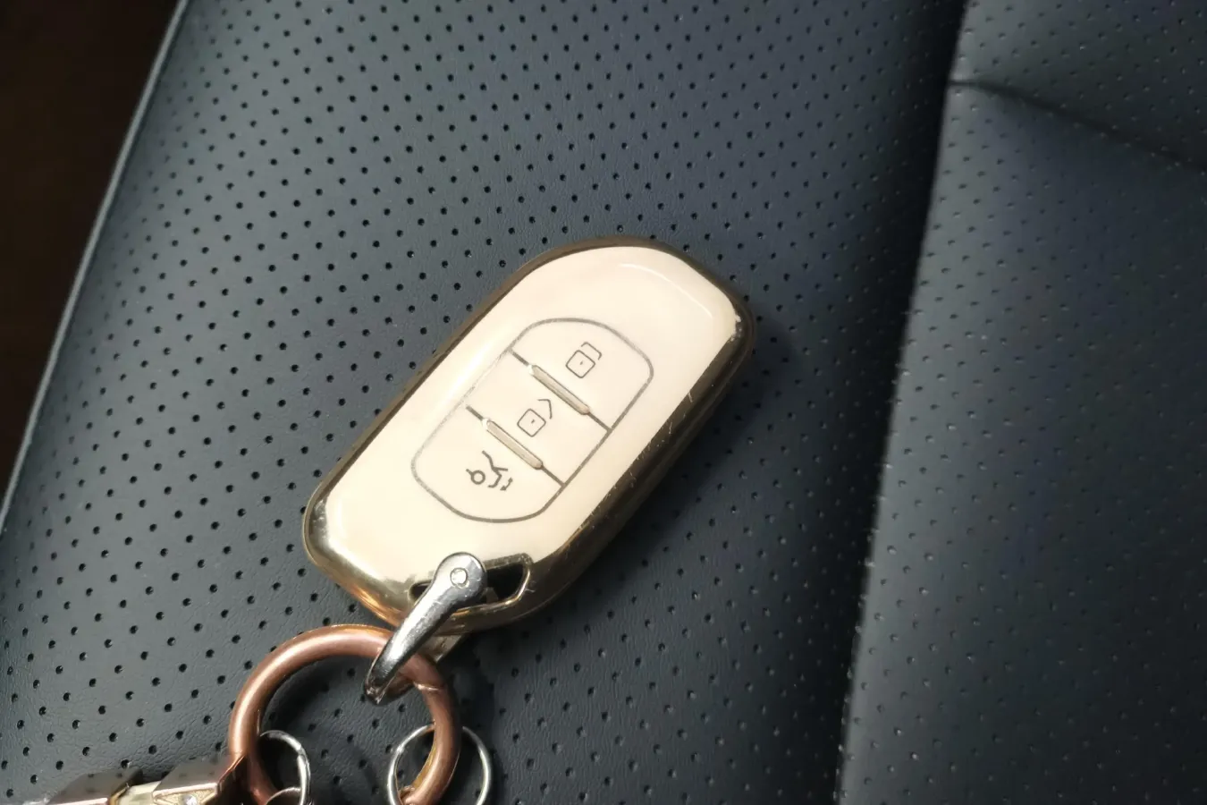 2021 DongFeng Forthing T5 EVO 1.5T 197HP L4 7DCT,autocango,china used car exporter,china ev exporter,chinese used car exporter,chinese used ev exporter