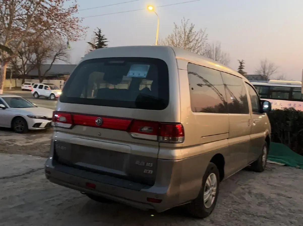 2017 DongFeng Forthing LingZhi 1.6L 113HP L4 5MT,autocango,china used car exporter,china ev exporter,chinese used car exporter,chinese used ev exporter