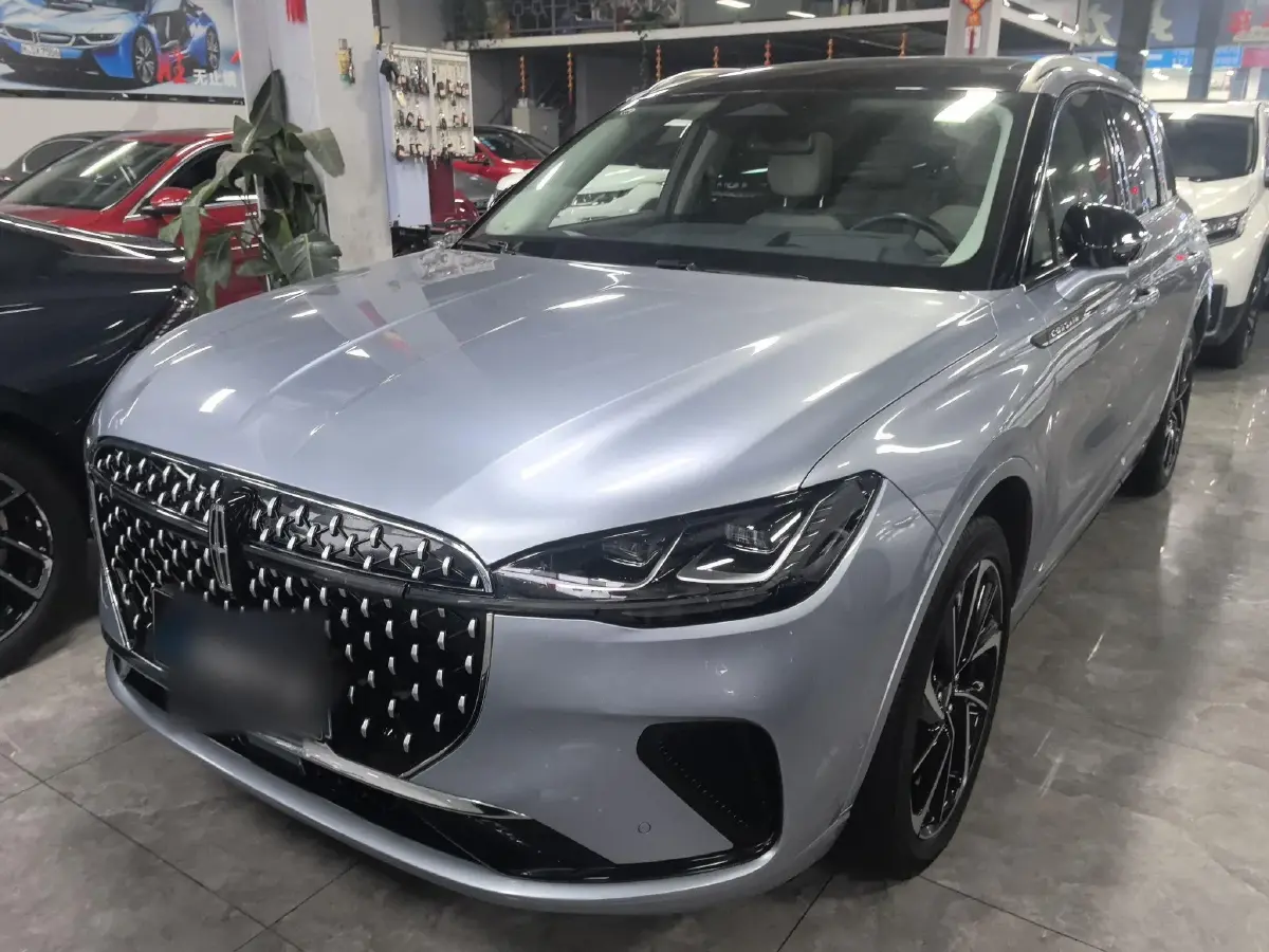 2023 Lincoln Corsair 2.0T 261HP L4 8AT