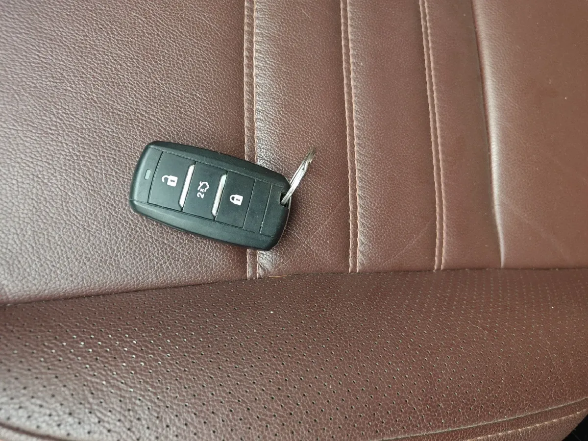 2017 ChangAn Linmax 1.6L 125HP L4 5MT,autocango,china used car exporter,china ev exporter,chinese used car exporter,chinese used ev exporter