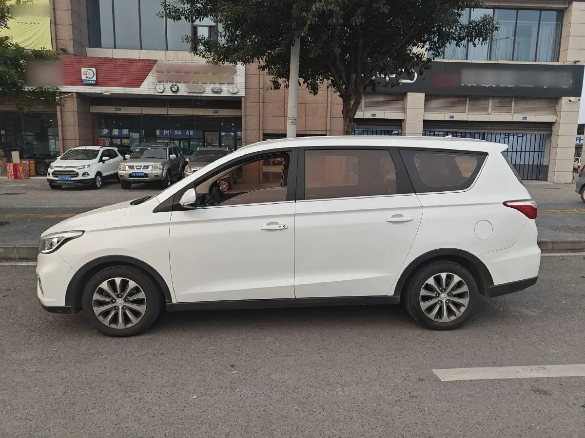 2017 ChangAn Linmax 1.6L 125HP L4 5MT,autocango,china used car exporter,china ev exporter,chinese used car exporter,chinese used ev exporter