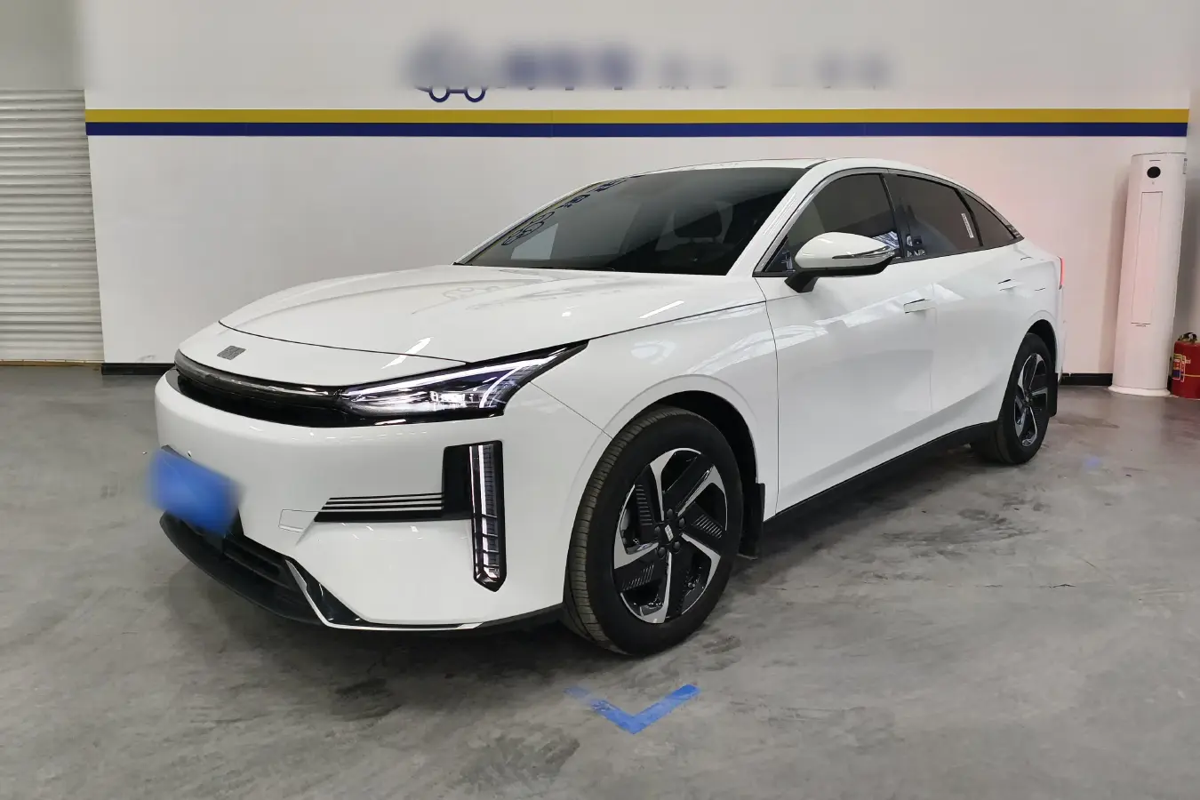 2023 Geely Galaxy L6 1.5T 163HP L4 3DHT PHEV