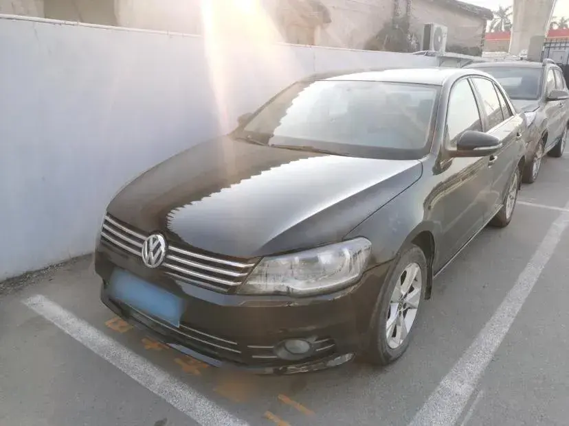 2013 Volkswagen Bora 1.6L 105HP L4 6AT