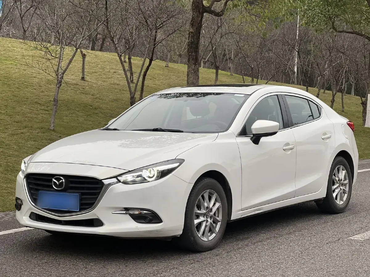 2017 Mazda 3 Axela 1.5L 117HP L4 6AT