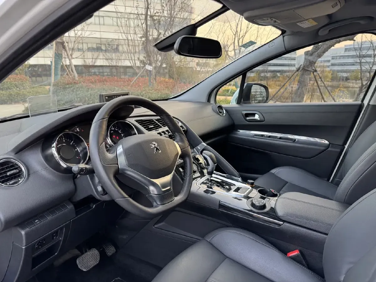 2013 Peugeot 3008 1.6T 163HP L4 6AT,autocango,china used car exporter,china ev exporter,chinese used car exporter,chinese used ev exporter