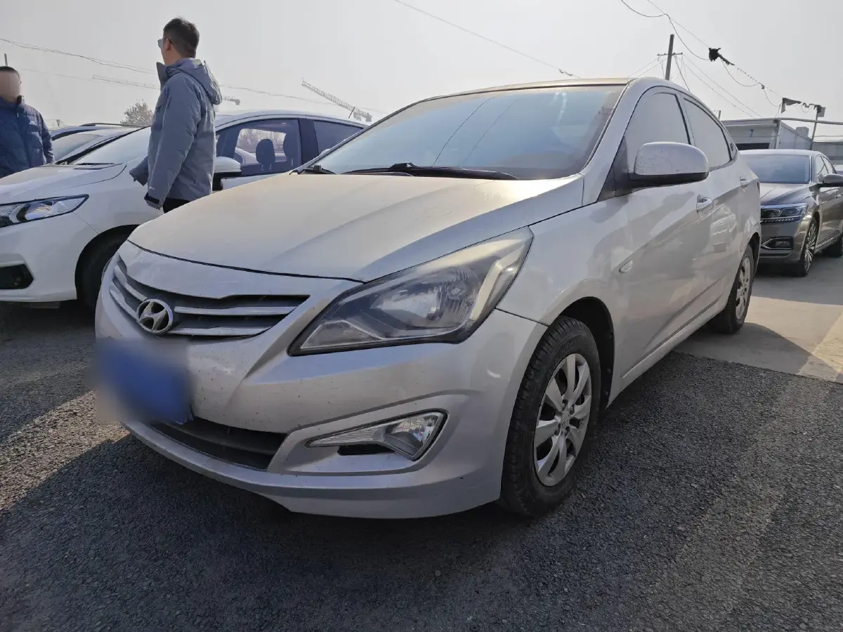 2014 Hyundai Reina 1.4L 107HP L4 5MT