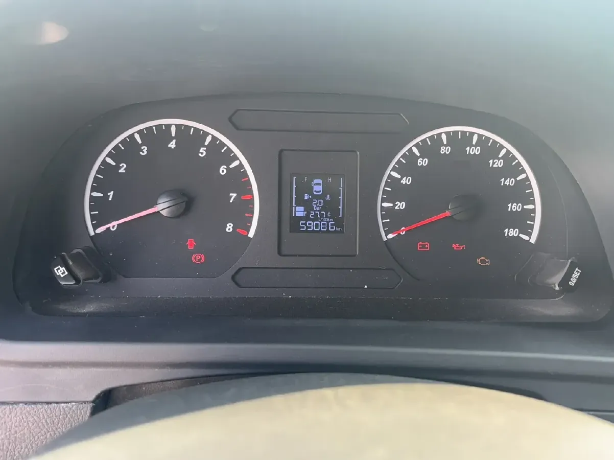 2022 DongFeng Forthing LingZhi Plus 2.0L 133HP L4 6MT,autocango,china used car exporter,china ev exporter,chinese used car exporter,chinese used ev exporter